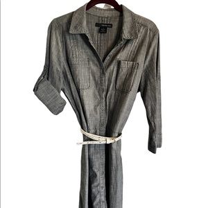 ♥️ Calvin Klein Knee length button front dress, 2 pockets on chest